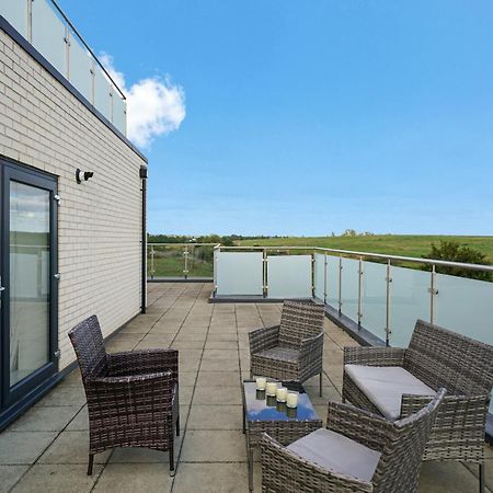 One And Two Bed Apartments Slough Near Heathrow Colnbrook Exteriör bild