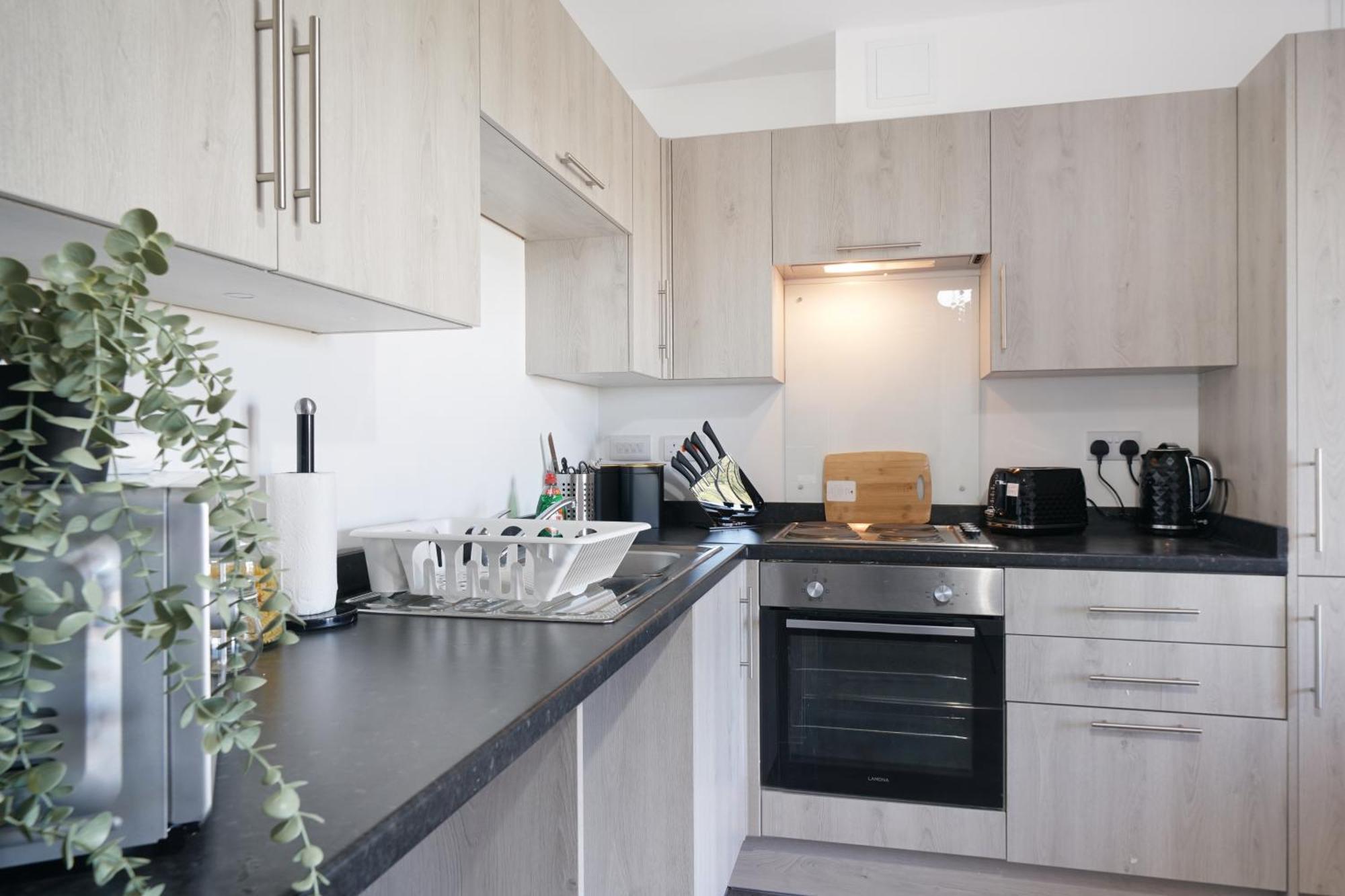 One And Two Bed Apartments Slough Near Heathrow Colnbrook Exteriör bild