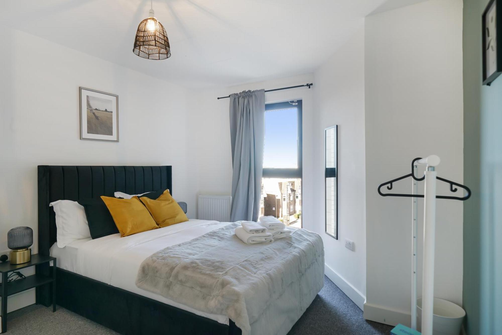 One And Two Bed Apartments Slough Near Heathrow Colnbrook Exteriör bild