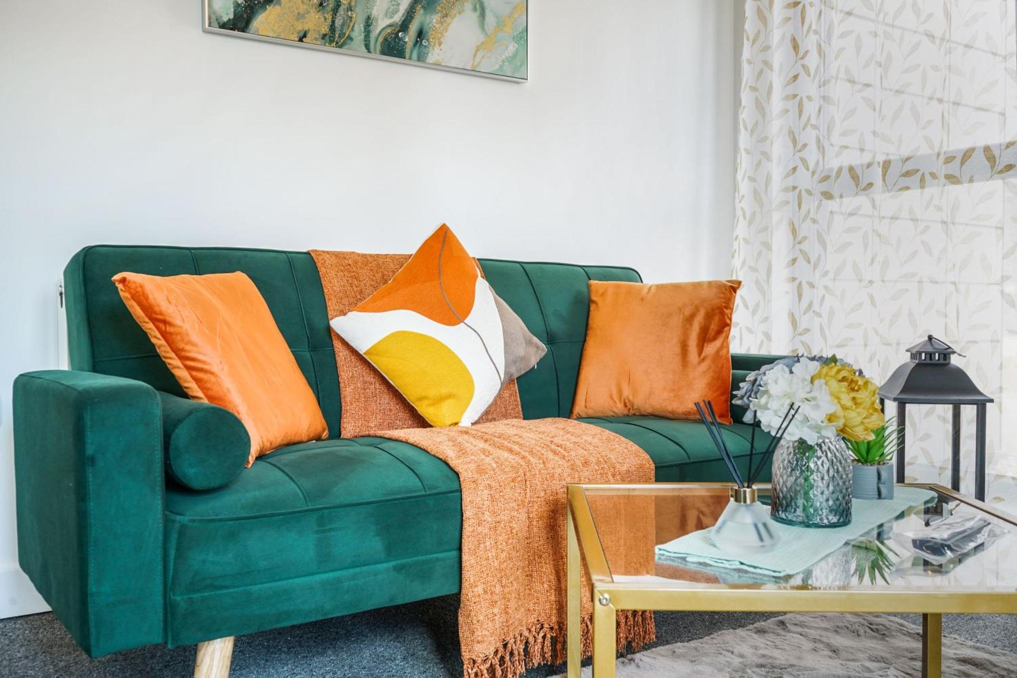 One And Two Bed Apartments Slough Near Heathrow Colnbrook Exteriör bild